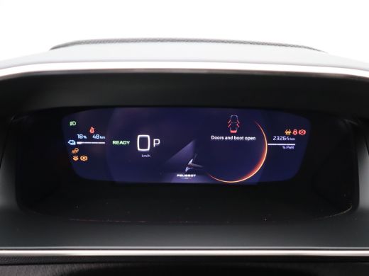 Peugeot e-2008 EV GT 54 kWh | Achteruitrijcamera | 11 kW lader | Adaptive Cruise Control ActivLease financial lease