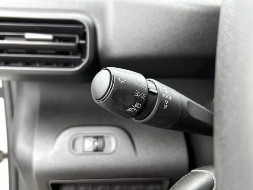 Peugeot Partner 1.2 Benzine 111PK Euro6 Premium / Airco / Navigatie / Cruise-ctr. / Schuifdeur + Raam / Radio mul... ActivLease financial lease