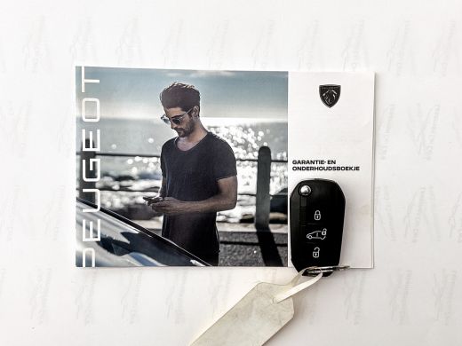 Peugeot Partner 1.2 Benzine 111PK Euro6 Premium / Airco / Navigatie / Cruise-ctr. / Schuifdeur + Raam / Radio mul... ActivLease financial lease