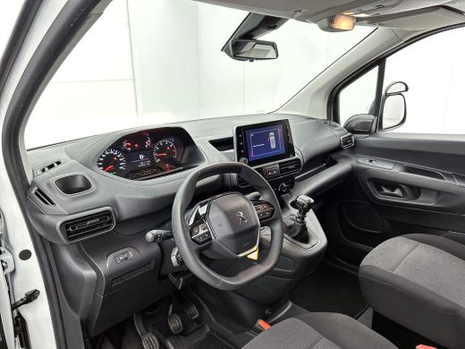 Peugeot Partner 1.2 Benzine 111PK Euro6 Premium / Airco / Navigatie / Cruise-ctr. / Schuifdeur + Raam / Radio mul... ActivLease financial lease