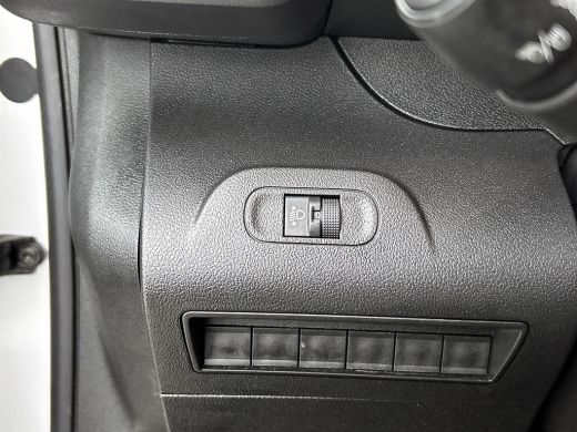 Peugeot Partner 1.2 Benzine 111PK Euro6 Premium / Airco / Navigatie / Cruise-ctr. / Schuifdeur + Raam / Radio mul... ActivLease financial lease