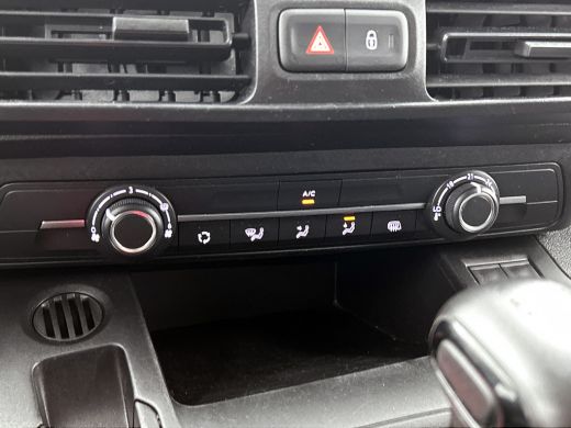 Peugeot Partner 1.2 Benzine 111PK Euro6 Premium / Airco / Navigatie / Cruise-ctr. / Schuifdeur + Raam / Radio mul... ActivLease financial lease