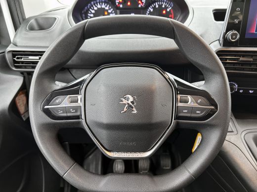 Peugeot Partner 1.2 Benzine 111PK Euro6 Premium / Airco / Navigatie / Cruise-ctr. / Schuifdeur + Raam / Radio mul... ActivLease financial lease