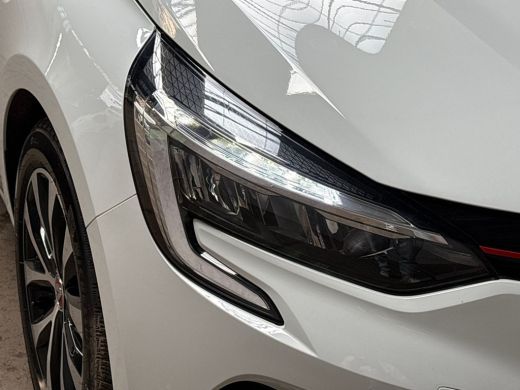 Renault Clio 1.6 E-Tech Hybrid 140 Sport 140Pk Automaat (VIRTUAL COCKPIT, APPLE CARPLAY, GROOT NAVI, LM VELGEN... ActivLease financial lease