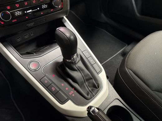 Seat Arona 1.0 TSI Xcellence Intense Automaat (APPLE CARPLAY, GROOT NAVI, CLIMATE, STOELVERWARMING, SPORTSTO... ActivLease financial lease