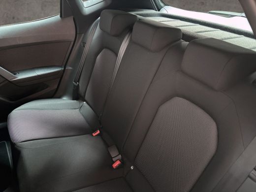 Seat Arona 1.0 TSI Xcellence Intense Automaat (APPLE CARPLAY, GROOT NAVI, CLIMATE, STOELVERWARMING, SPORTSTO... ActivLease financial lease