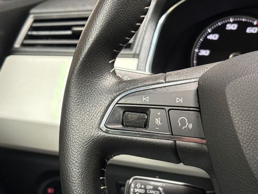 Seat Arona 1.0 TSI Xcellence Intense Automaat (APPLE CARPLAY, GROOT NAVI, CLIMATE, STOELVERWARMING, SPORTSTO... ActivLease financial lease