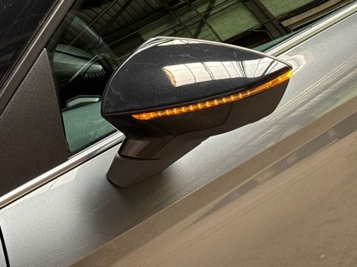 Seat Arona 1.0 TSI Xcellence Intense Automaat (APPLE CARPLAY, GROOT NAVI, CLIMATE, STOELVERWARMING, SPORTSTO... ActivLease financial lease