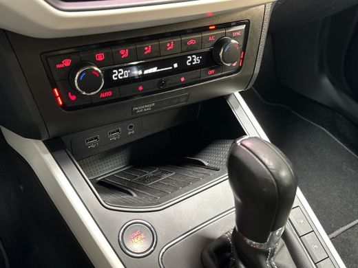 Seat Arona 1.0 TSI Xcellence Intense Automaat (APPLE CARPLAY, GROOT NAVI, CLIMATE, STOELVERWARMING, SPORTSTO... ActivLease financial lease