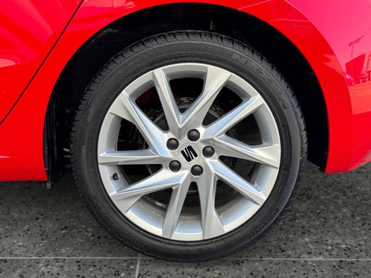 Seat Ibiza 1.0 95pk EcoTSI FR Parkeersensoren voor en achter | Parkeersensoren voor en achter | Beats Pack ActivLease financial lease