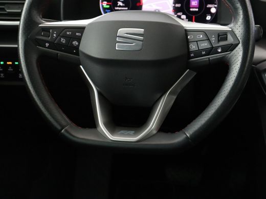 Seat Leon 1.4 TSI eHybrid PHEV FR | SOH 97,5% | Stoelverwarming | Adaptive cruise | Sfeerverlichting | Navi... ActivLease financial lease