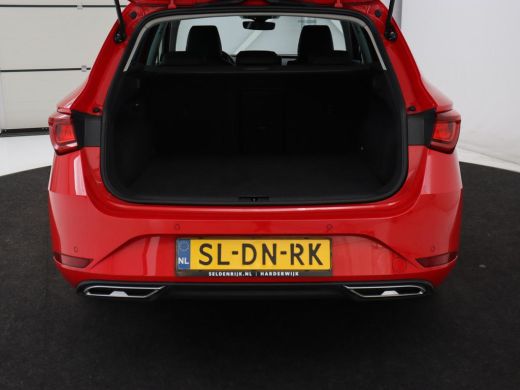 Seat Leon 1.4 TSI eHybrid PHEV FR | SOH 97,5% | Stoelverwarming | Adaptive cruise | Sfeerverlichting | Navi... ActivLease financial lease