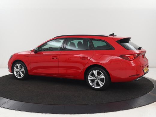Seat Leon 1.4 TSI eHybrid PHEV FR | SOH 97,5% | Stoelverwarming | Adaptive cruise | Sfeerverlichting | Navi... ActivLease financial lease