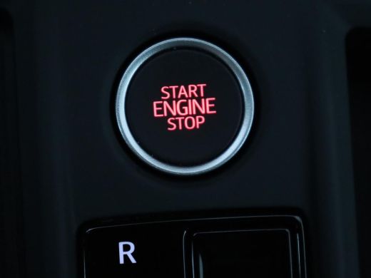 Seat Leon 1.4 TSI eHybrid PHEV FR | SOH 97,5% | Stoelverwarming | Adaptive cruise | Sfeerverlichting | Navi... ActivLease financial lease