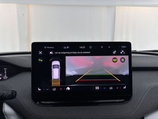 Skoda Enyaq iV 60 [ 3-Fase ] {SOH-87%} (INCL-BTW) *LEATHER-FABRIC | FULL-LED | ADAPTIVE-CRUISE | BLINDSPOT | DIG... ActivLease financial lease