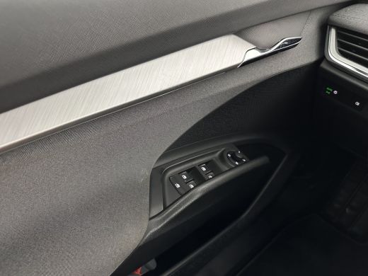 Skoda Enyaq iV 60 [ 3-Fase ] {SOH-87%} (INCL-BTW) *LEATHER-FABRIC | FULL-LED | ADAPTIVE-CRUISE | BLINDSPOT | DIG... ActivLease financial lease