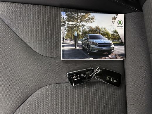 Skoda Enyaq iV 60 [ 3-Fase ] {SOH-87%} (INCL-BTW) *LEATHER-FABRIC | FULL-LED | ADAPTIVE-CRUISE | BLINDSPOT | DIG... ActivLease financial lease