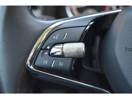 Skoda Kamiq 1.0 TSI Ambition 110pk DSG | APP. CONNECT | CRUISE CONTROL | FULL LED | AIRCO | DAB+ ActivLease financial lease