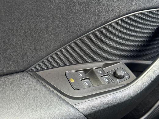 Skoda Octavia Combi 1.0 110pk e-TSI Business Edition Trekhaak uitklapbaar | Dodehoeksensoren | Parkeersensoren ... ActivLease financial lease