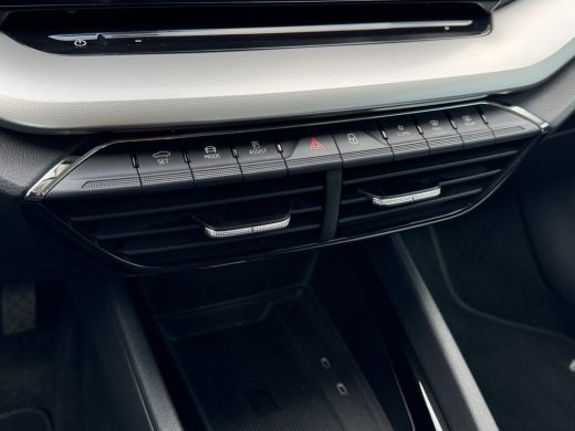 Skoda Octavia Combi 1.0 110pk e-TSI Business Edition Trekhaak uitklapbaar | Dodehoeksensoren | Parkeersensoren ... ActivLease financial lease