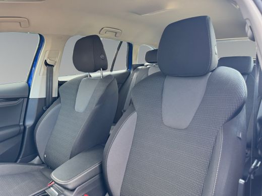 Skoda Octavia Combi 1.0 110pk e-TSI Business Edition Trekhaak uitklapbaar | Dodehoeksensoren | Parkeersensoren ... ActivLease financial lease