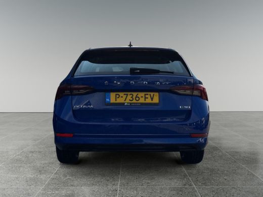 Skoda Octavia Combi 1.0 110pk e-TSI Business Edition Trekhaak uitklapbaar | Dodehoeksensoren | Parkeersensoren ... ActivLease financial lease