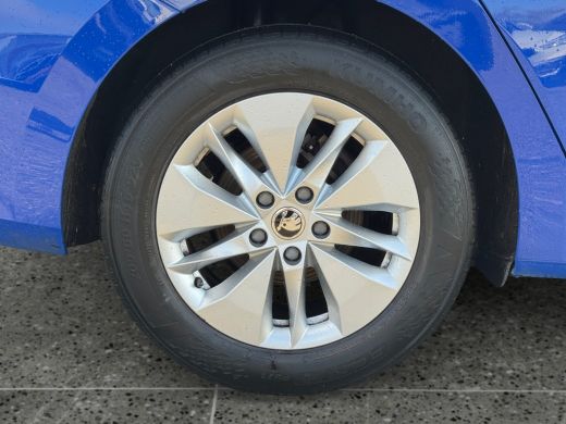 Skoda Octavia Combi 1.0 110pk e-TSI Business Edition Trekhaak uitklapbaar | Dodehoeksensoren | Parkeersensoren ... ActivLease financial lease