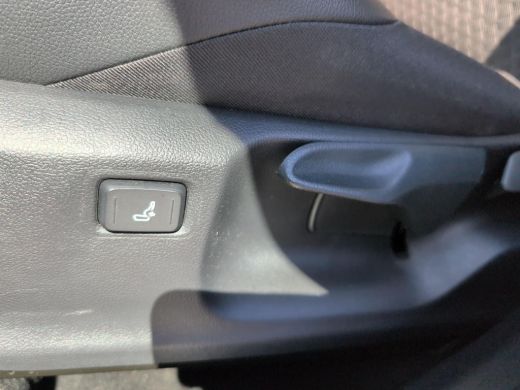 Toyota C-HR 1.8 Hybrid Style | Navigatie | Apple CarPlay/Android auto | Achteruitrijcamera | Stoel en stuurve... ActivLease financial lease