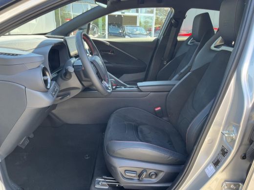 Toyota C-HR 2.0 Hybrid 200 GR SPORT PLUS | Navigatie | Apple CarPlay/Android auto | Elektrische achterklep | ... ActivLease financial lease