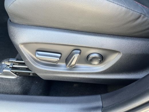 Toyota C-HR 2.0 Hybrid 200 GR SPORT PLUS | Navigatie | Apple CarPlay/Android auto | Elektrische achterklep | ... ActivLease financial lease