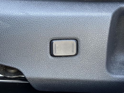 Toyota Corolla Touring Sports Hybrid 140 Dynamic Ultimate **DODEHOEK DETECTIE/ STUURWIELVERWARMING/ ELEKTRONISCHE ACHTERKLEP** ActivLease financial lease