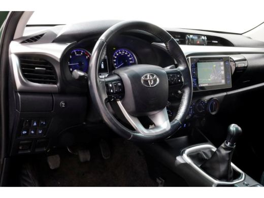 Toyota Hilux 2.4 D-4D-F 150pk E6 4x4 4WD Xtra Cab Professional Trekhaak 3500kg 11-2017 ActivLease financial lease