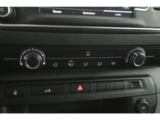 Toyota ProAce 75 kWh L2H1 | Snelladen | SOH 93% | Airco | Cruise | 3 Zits | Carplay | Navi ActivLease financial lease