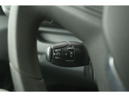 Toyota ProAce 75 kWh L2H1 | Snelladen | SOH 93% | Airco | Cruise | 3 Zits | Carplay | Navi ActivLease financial lease