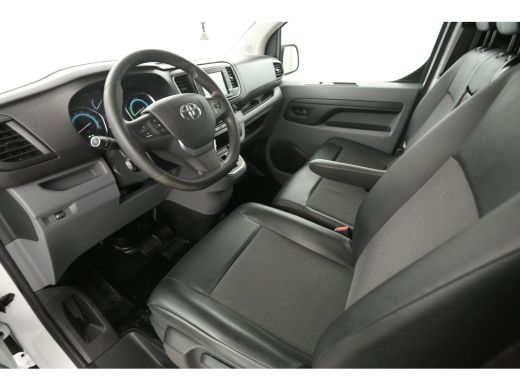 Toyota ProAce 75 kWh L2H1 | Snelladen | SOH 93% | Airco | Cruise | 3 Zits | Carplay | Navi ActivLease financial lease