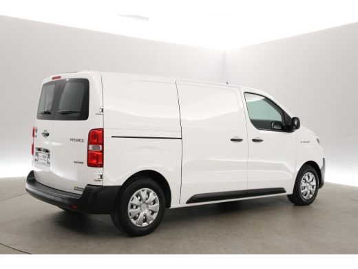 Toyota ProAce 75 kWh L2H1 | Snelladen | SOH 93% | Airco | Cruise | 3 Zits | Carplay | Navi ActivLease financial lease