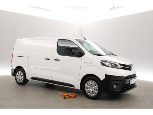 Toyota ProAce 75 kWh L2H1 | Snelladen | SOH 93% | Airco | Cruise | 3 Zits | Carplay | Navi ActivLease financial lease