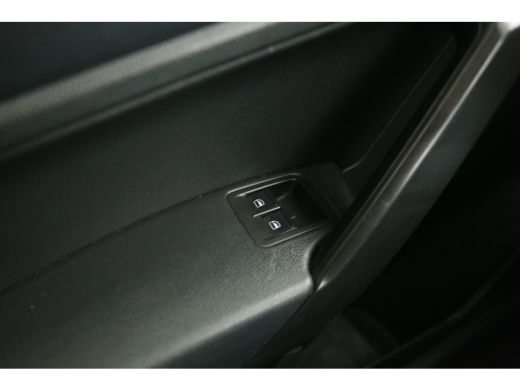 Volkswagen Caddy 2.0 TDI | Airco | Cruise | Carplay | Trekhaak | Navi | Parkeersens. ActivLease financial lease