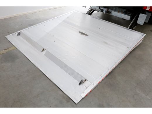 Volkswagen Crafter 35 2.0 TDI 177pk E6 Bakwagen met bovensluiter laadklep L445cm/Trekhaak 3000kg 05-2019 ActivLease financial lease