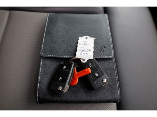 Volkswagen Crafter 35 2.0 TDI 177pk E6 Bakwagen met bovensluiter laadklep L445cm/Trekhaak 3000kg 05-2019 ActivLease financial lease