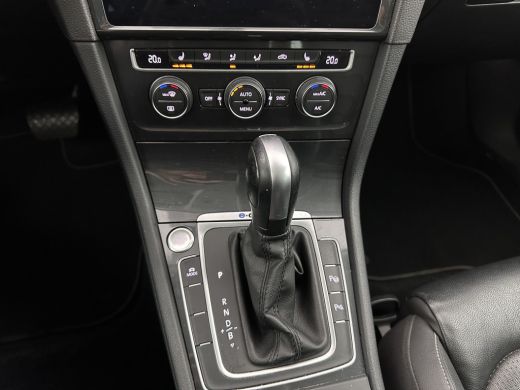 Volkswagen e-Golf E-DITION (INCL-BTW) *HEATPUMP | LEATHER | ADAPTIVE-CRUISE | FULL-LED | DYNAUDIO | DIGI-COCKPIT | ... ActivLease financial lease