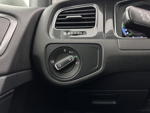 Volkswagen e-Golf E-DITION (INCL-BTW) *HEATPUMP | LEATHER | ADAPTIVE-CRUISE | FULL-LED | DYNAUDIO | DIGI-COCKPIT | ... ActivLease financial lease