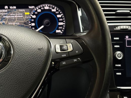 Volkswagen Golf Variant 1.5 TSI Highline Automaat (APPLE CARPLAY, VIRTUAL DASHBOARD, GROOT NAVI, KEYLESS, CAMERA,... ActivLease financial lease