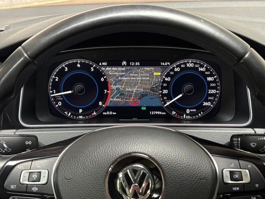 Volkswagen Golf Variant 1.5 TSI Highline Automaat (APPLE CARPLAY, VIRTUAL DASHBOARD, GROOT NAVI, KEYLESS, CAMERA,... ActivLease financial lease