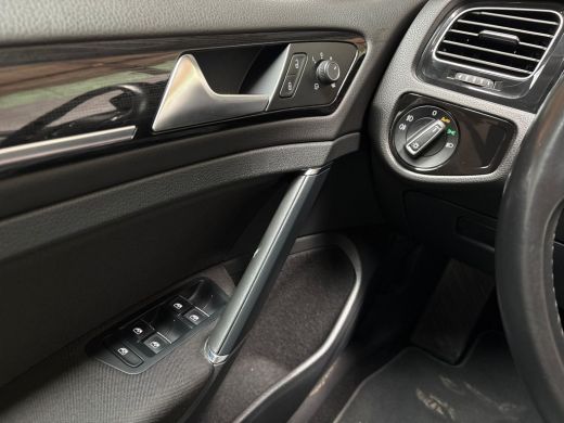 Volkswagen Golf Variant 1.5 TSI Highline Automaat (APPLE CARPLAY, VIRTUAL DASHBOARD, GROOT NAVI, KEYLESS, CAMERA,... ActivLease financial lease