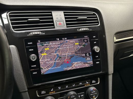 Volkswagen Golf Variant 1.5 TSI Highline Automaat (APPLE CARPLAY, VIRTUAL DASHBOARD, GROOT NAVI, KEYLESS, CAMERA,... ActivLease financial lease