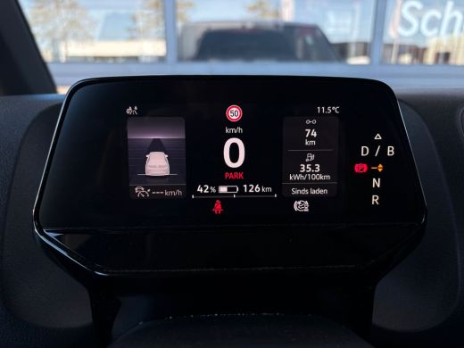 Volkswagen ID. Buzz Cargo Cargo 77 KWH 204 pk | SOH 97,7% | Wegklapbare Trekhaak | Achteruitrijcamera | Cruise control adap... ActivLease financial lease