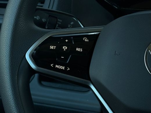 Volkswagen ID. Buzz Cargo Cargo 77 KWH 204 pk | SOH 97,7% | Wegklapbare Trekhaak | Achteruitrijcamera | Cruise control adap... ActivLease financial lease