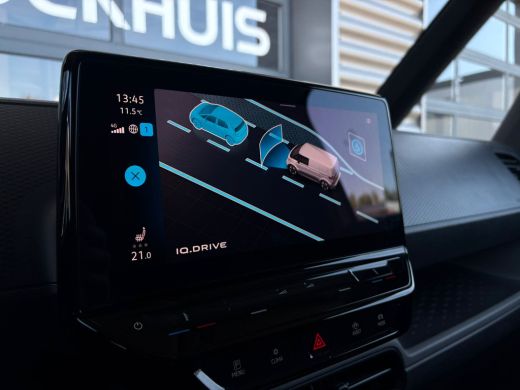 Volkswagen ID. Buzz Cargo Cargo 77 KWH 204 pk | SOH 97,7% | Wegklapbare Trekhaak | Achteruitrijcamera | Cruise control adap... ActivLease financial lease