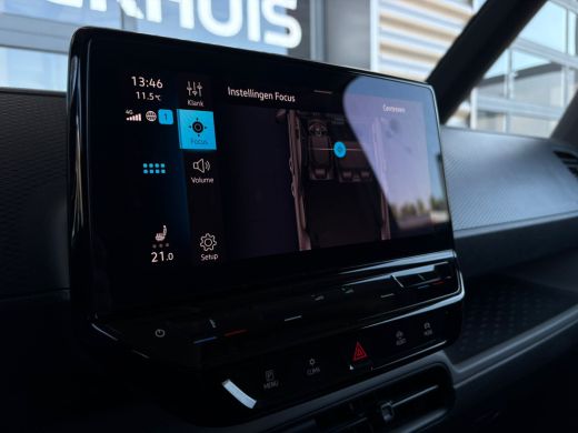 Volkswagen ID. Buzz Cargo Cargo 77 KWH 204 pk | SOH 97,7% | Wegklapbare Trekhaak | Achteruitrijcamera | Cruise control adap... ActivLease financial lease